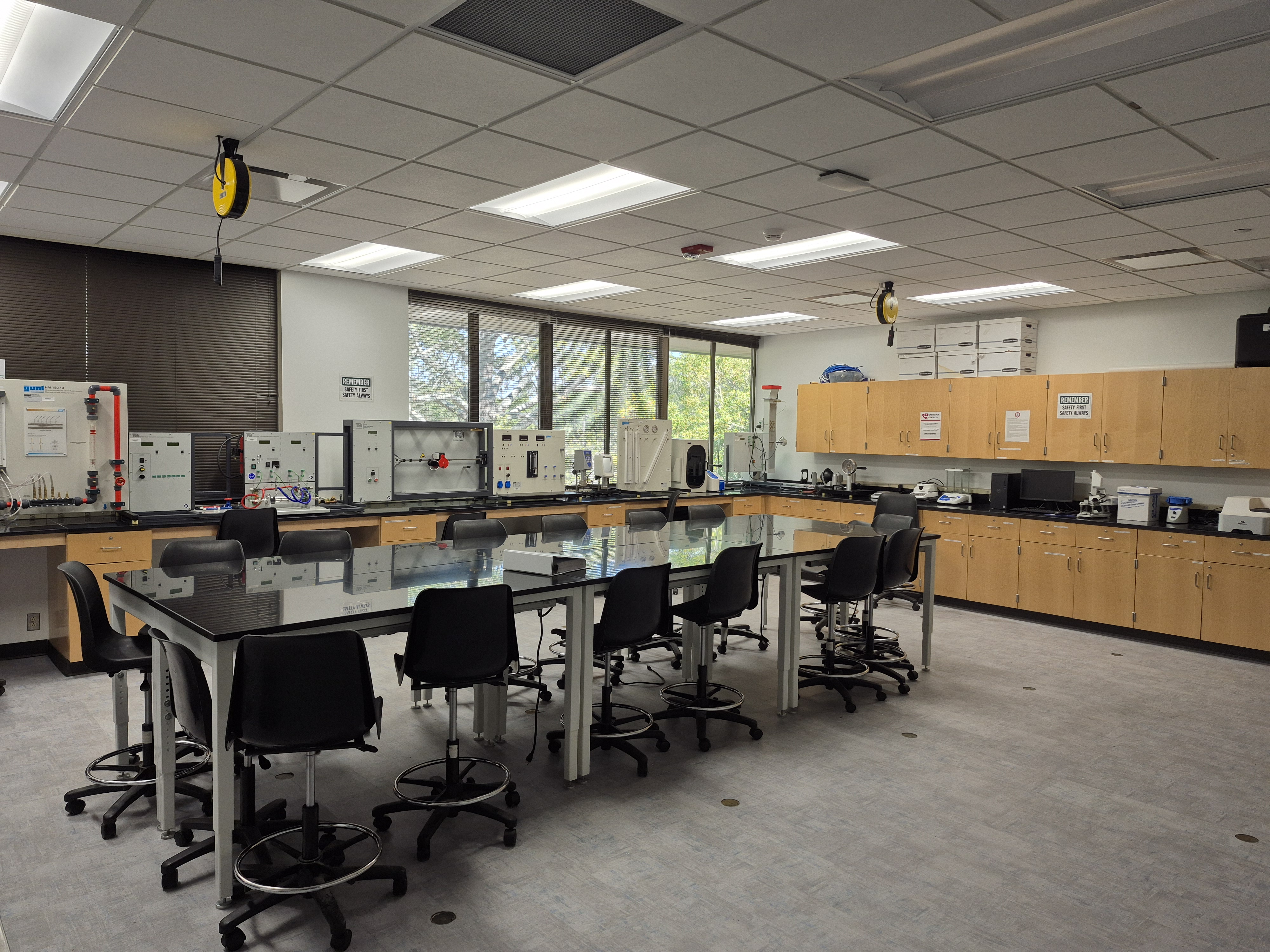 Photo of the Engineering Lab at USCA